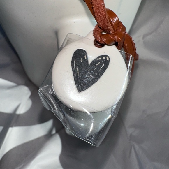 New Rae Dunn “Brew” Mug with charm - Picture 3 of 3